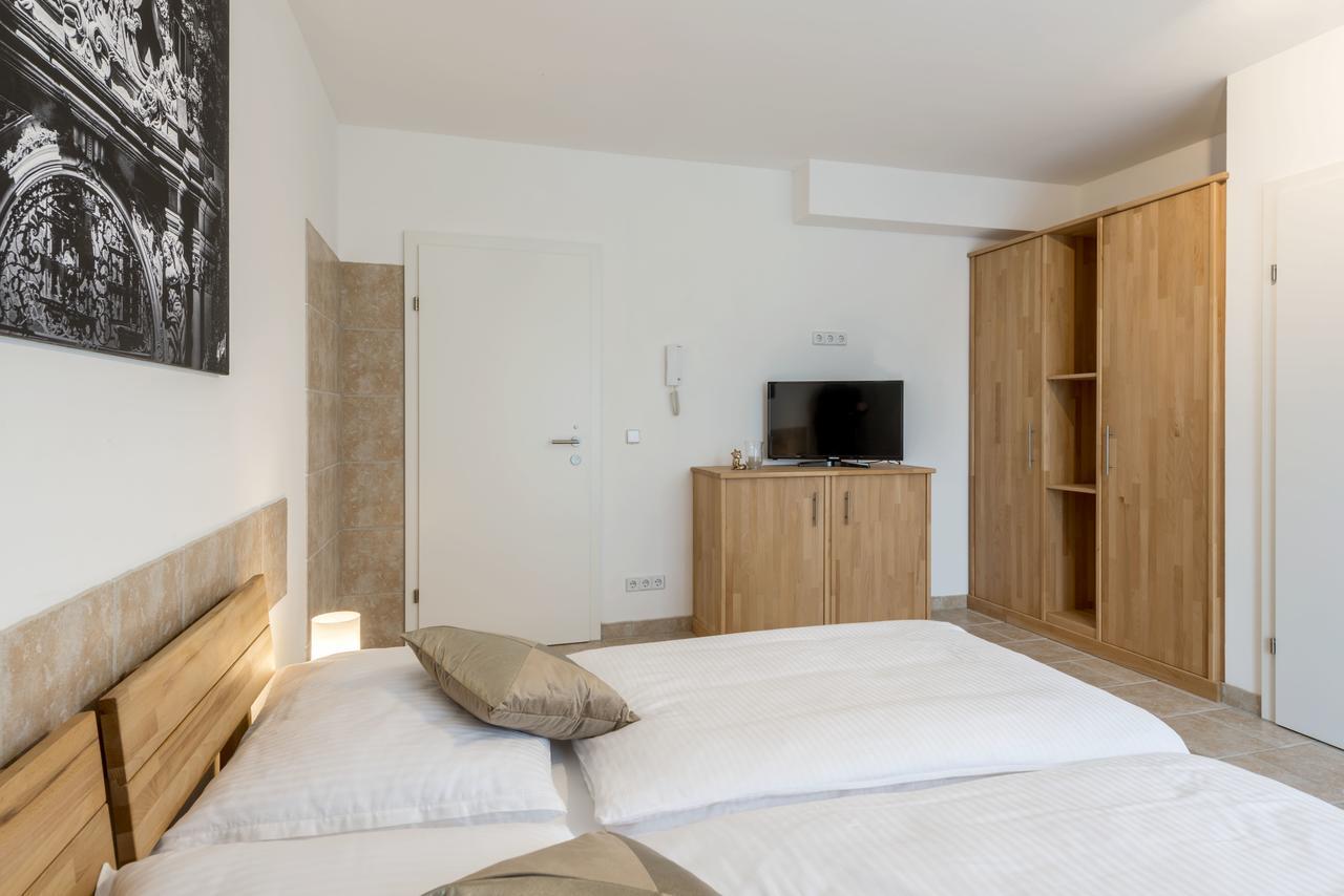 Wn Rooms Wiener Neustadt Eksteriør billede